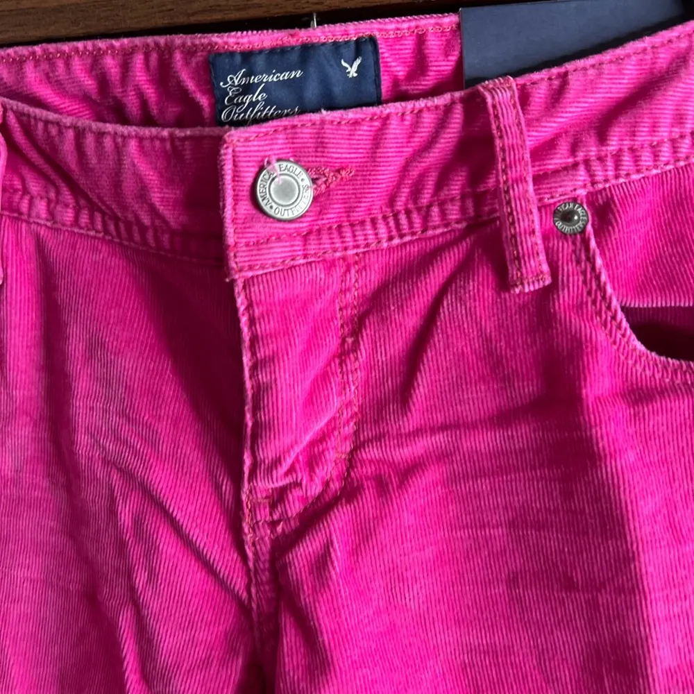 NWT American Eagle Vibrant Pink Jeans size 2 corduroy - Image 4