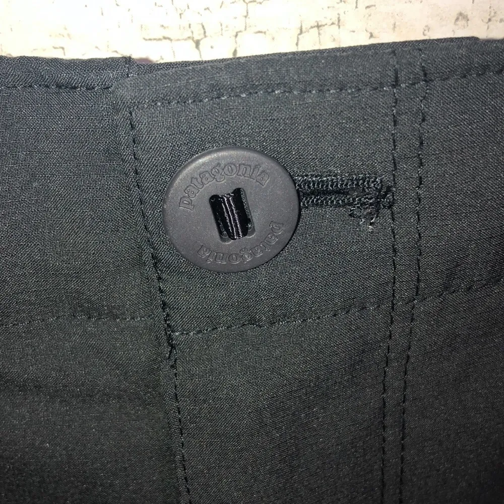 Patagonia summer shorts black size 2 outdoor wear Womens shorts active wear​​ - Image 2