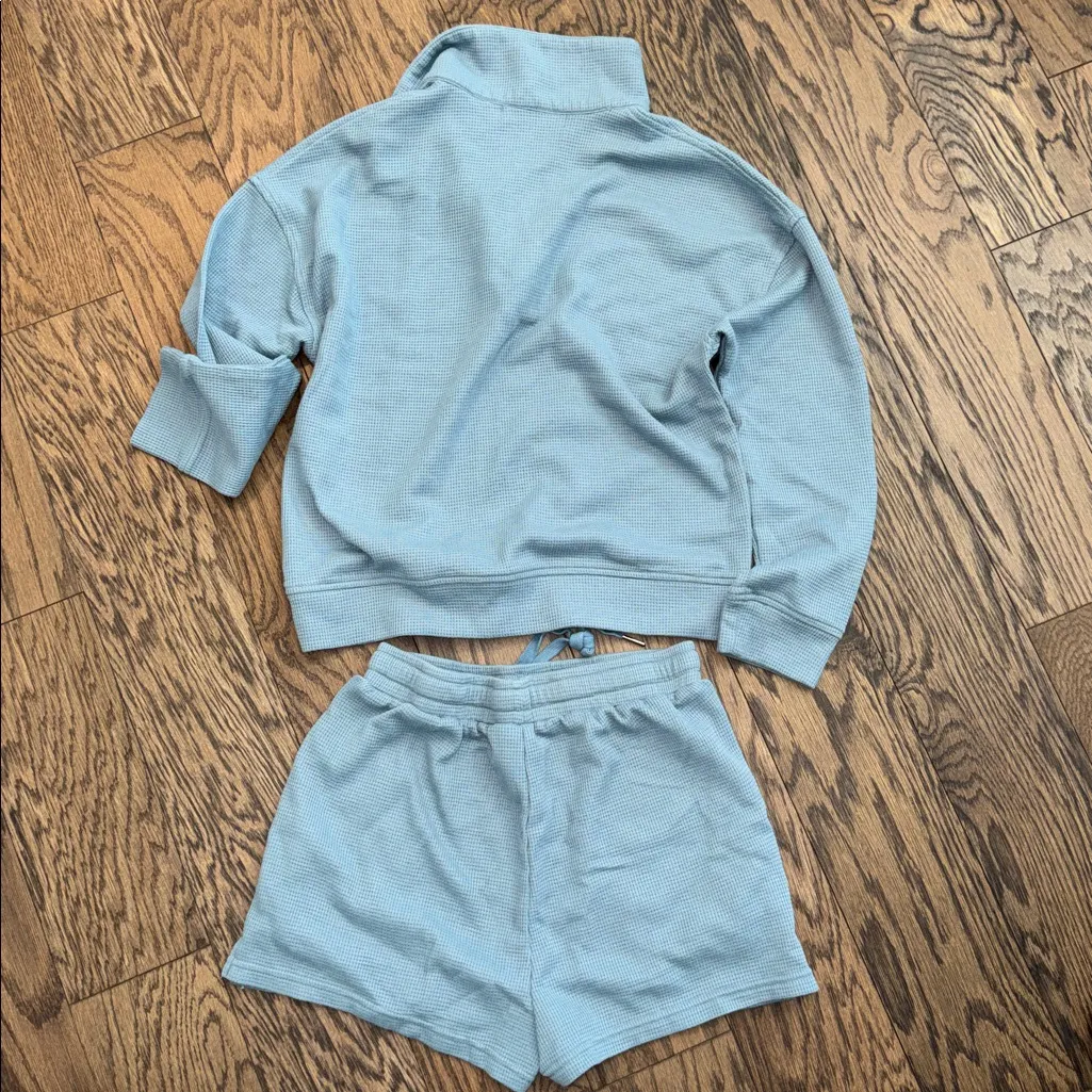 Light Blue Long Sleeve Top and Shorts Set - Image 3