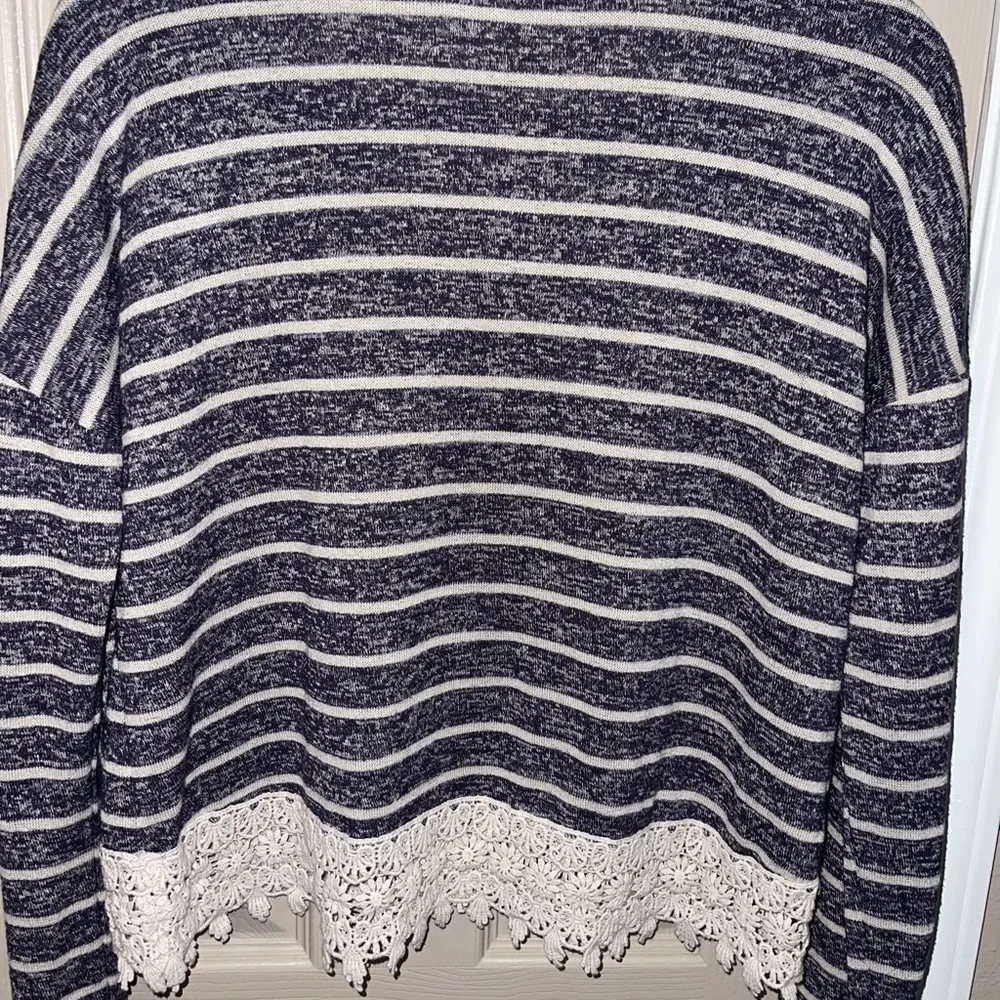 Rewind Cropped Striped Lace Trim Sweater - Image 4