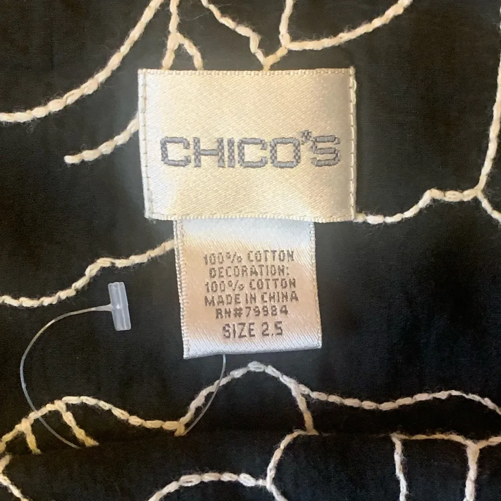 Chico's Skirt 2.5 Large 14 Black and White Embroidered Floral Skater Lined - Image 2