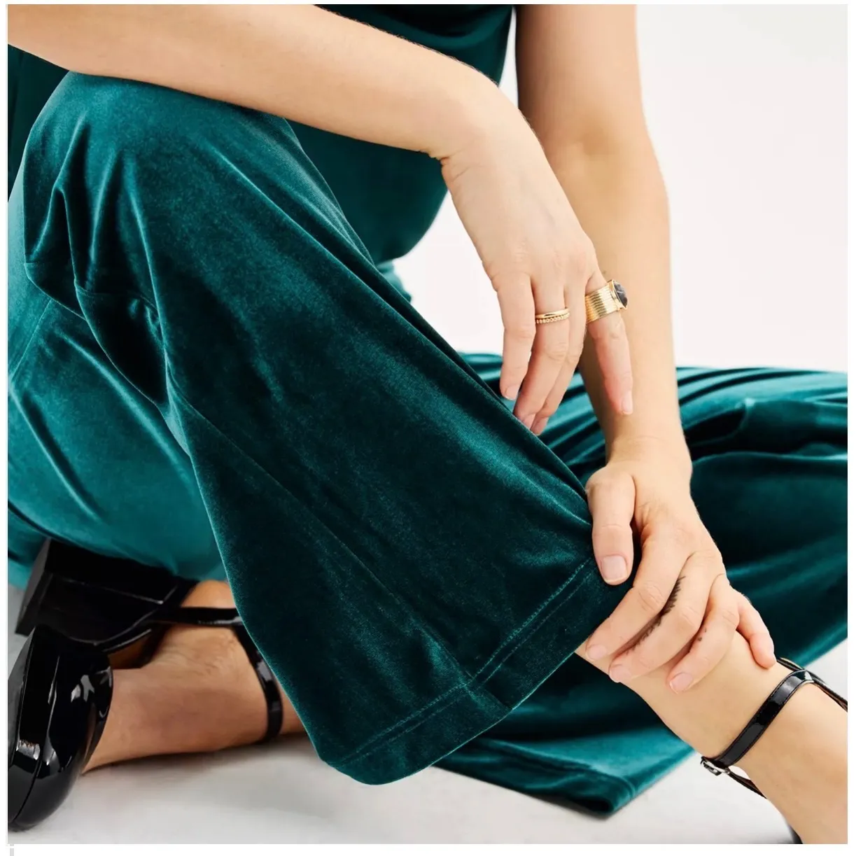 Nine West Womens Velvet Wide Leg Pants Emerald Green Size L NWT - Image 3