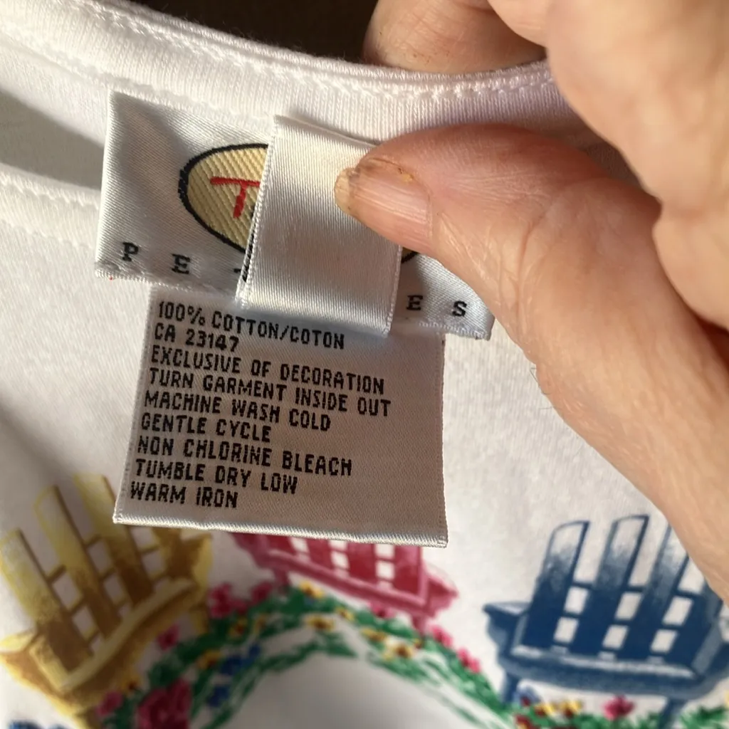 FINAL MARKDOWN Talbots White Tee with Colorful Chair Embroidery petite small - Image 4