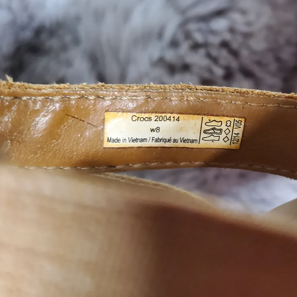 CROCS Aleigh Leather Wedge Sandal Women’s Size:8 - Image 10