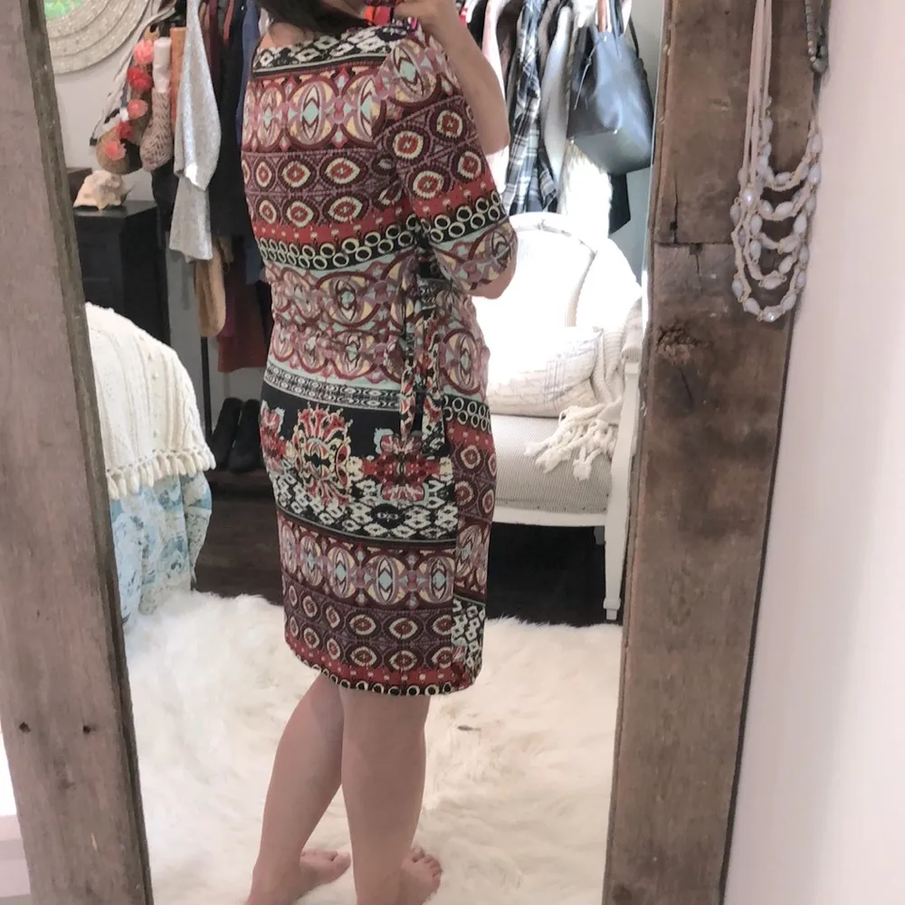 Olivia Matthews size large floral faux wrap dress - Image 5