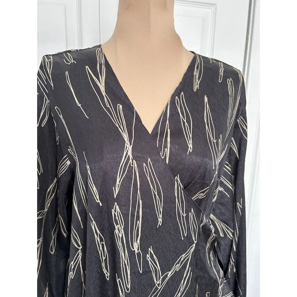 DIARRABLU Lala Wrap Dress in Black/Gold Scribble Print Long Sleeve Size L Size L - Image 4