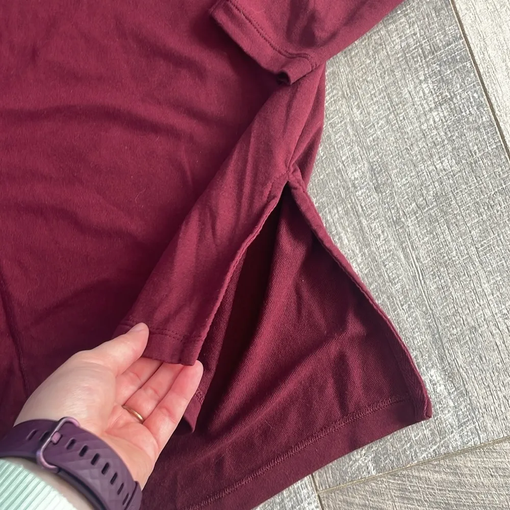 Old Navy Activewear Size Medium Maroon Long-Sleeve Shirt - Image 4