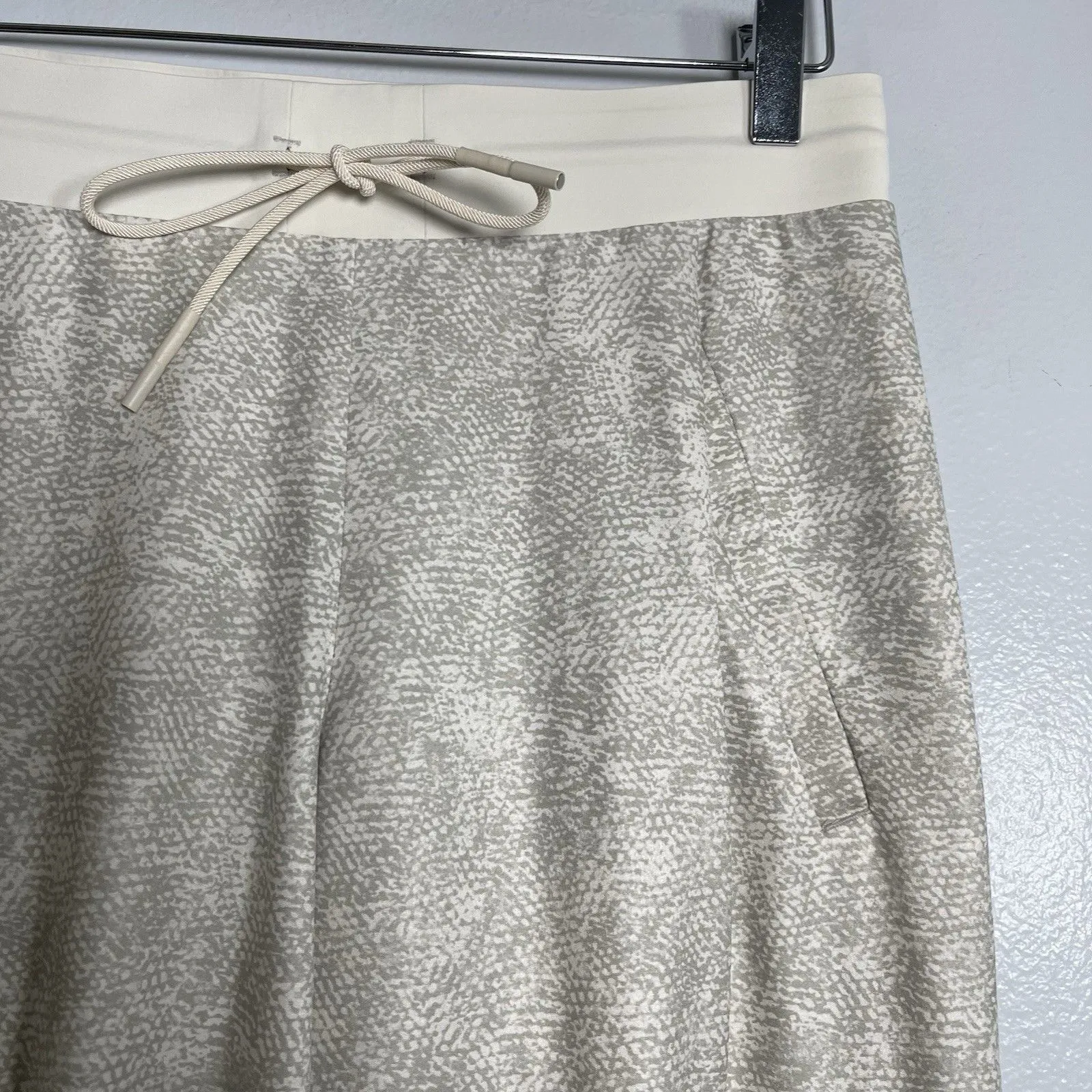 ATHLETA Venture Printed Pant Size 2 Viper Gray Khaki Active Athleisure Jogger - Image 2