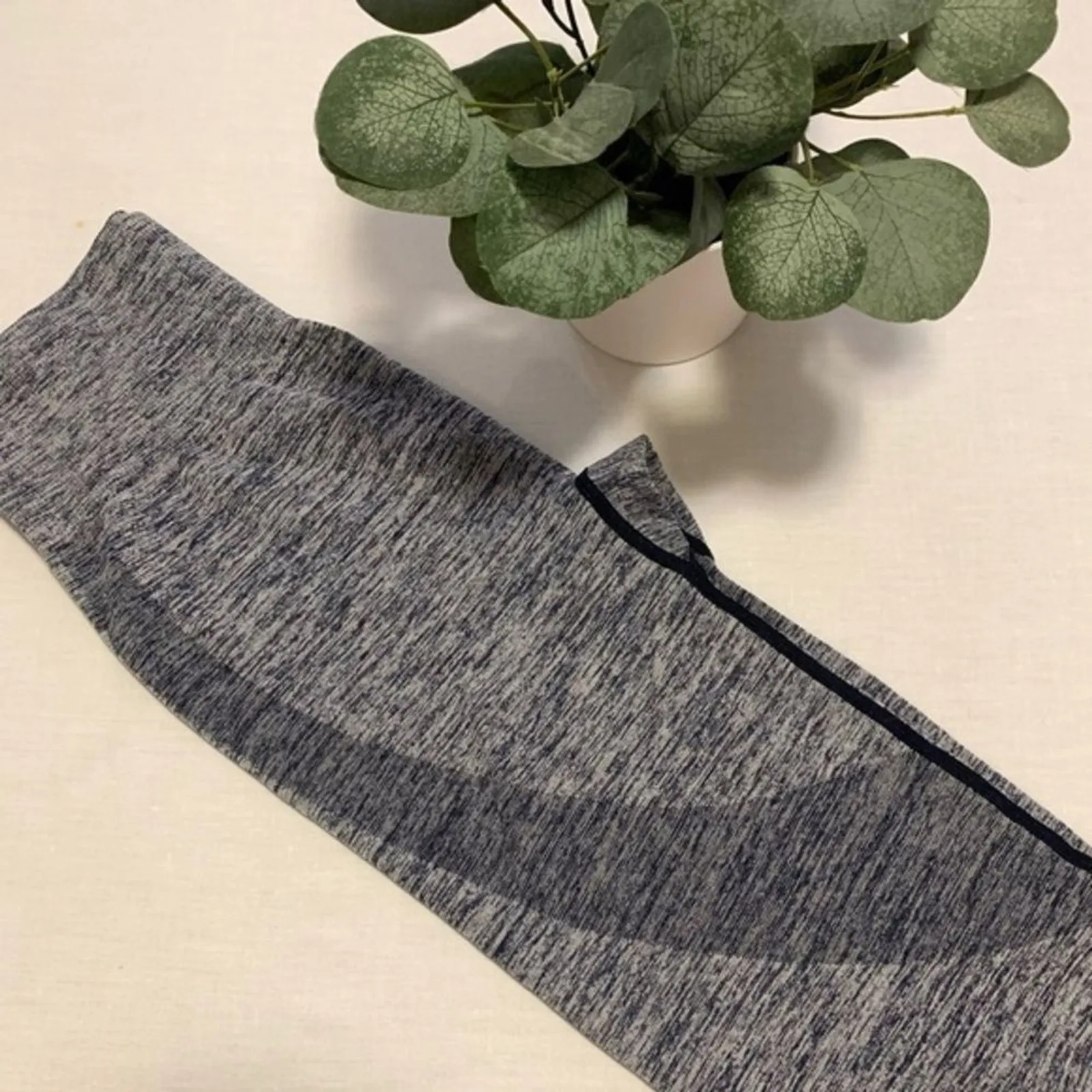 Victoria Secret PINK‎ Gray On Gray Seamless Compression Leggings Size Small # - Image 5