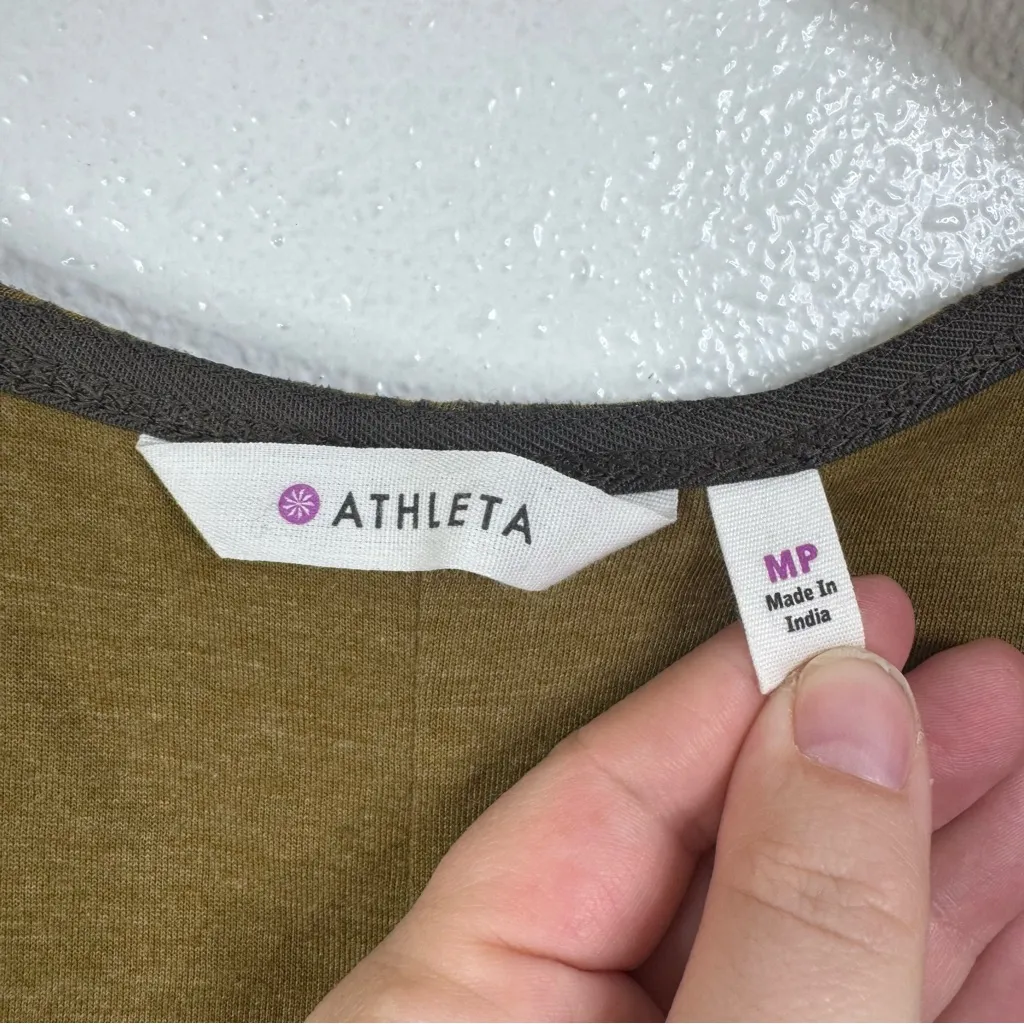 Athleta NWT Perfect Packer Dress Size Medium Petite - Image 3