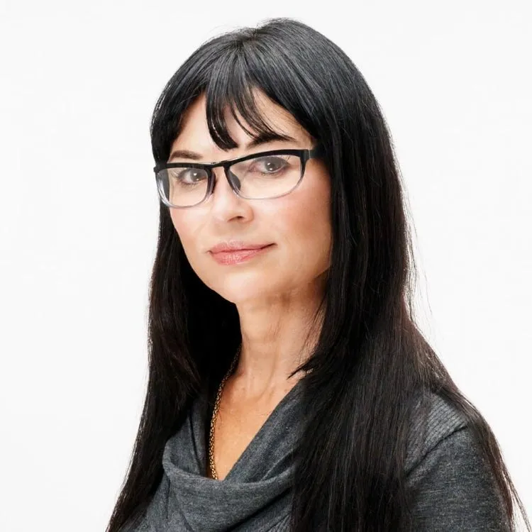 Eyewris Folding Reading Glasses WR2.1 with Case Womens Medium Black Fade - Image 6