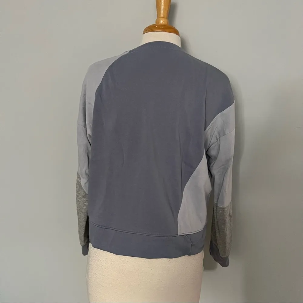 Splendid Colorblock Light Blue Gray Crewneck Sweater Sweatshirt Size S - Image 5