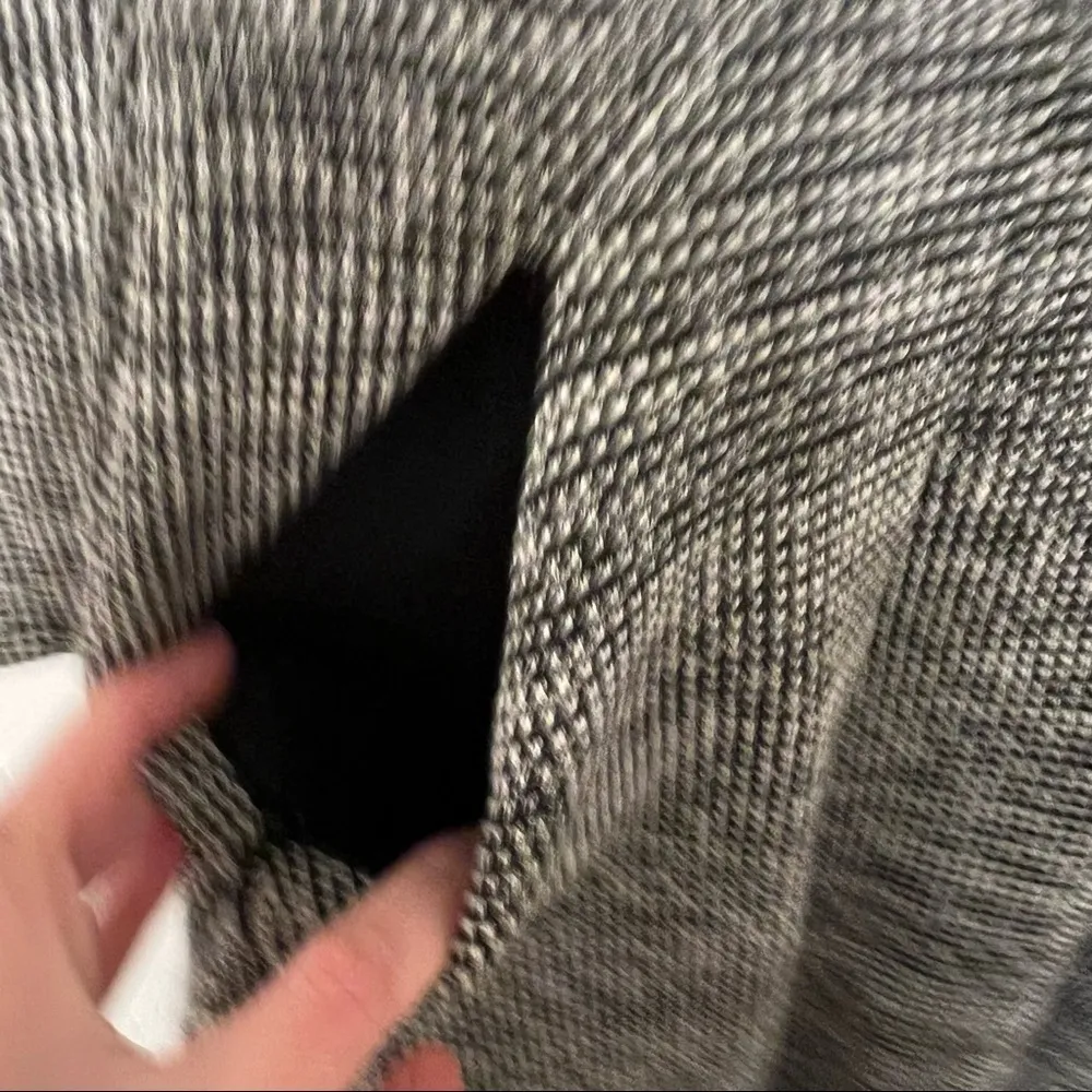 ⭐️  H&M Grey Black Marled Crewneck Long Sleeve Fit & Flare Dress Size XSmall EUC - Image 6