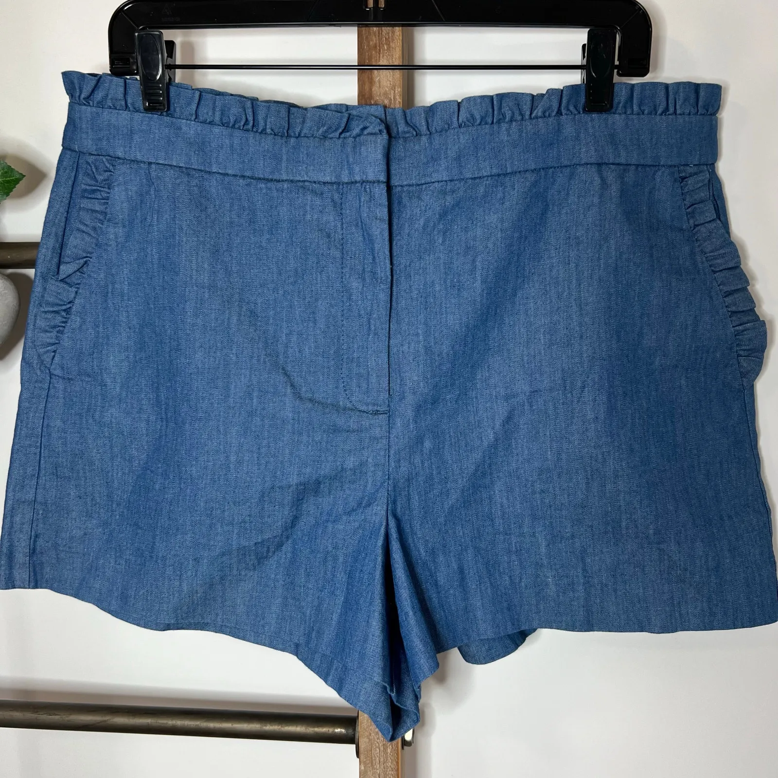 J‎ Crew Blue Ruffle Chambray Denim Shorts Cotton Size 12 - Image 3