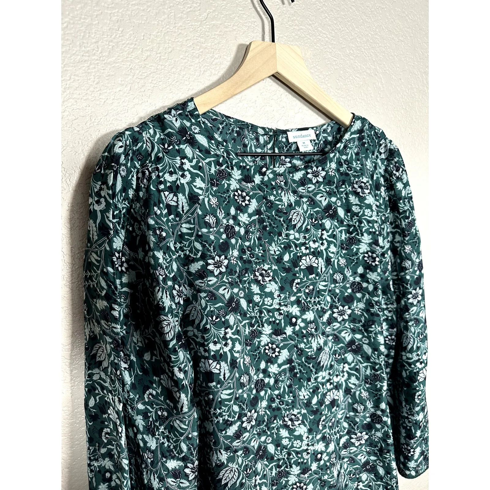 Sundance Green Floral Flowy Above Knee Length Dress Size Medium - Image 2