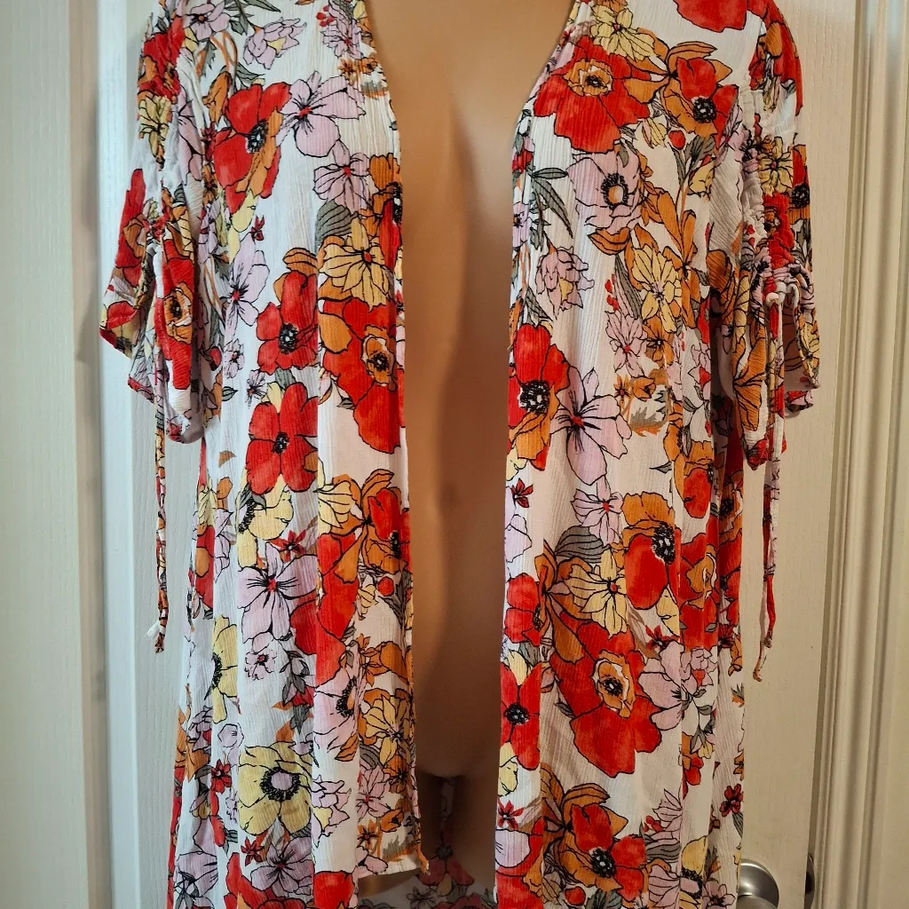 Maurices 1X Floral Open-Front Kimono Cardigan - Image 5