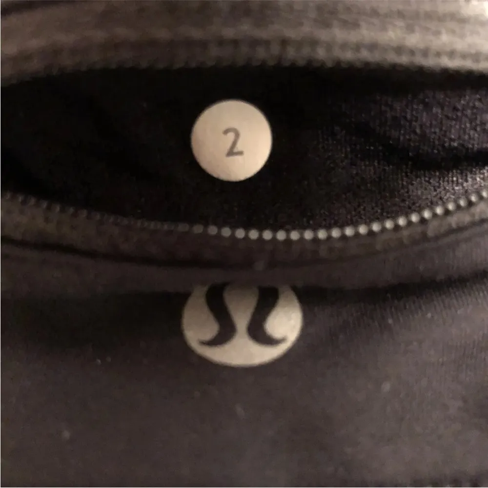 Rare HTF Lululemon Embossed Blackbird Nesting Bird Scribble Speed Shorts 2 XS - Image 3