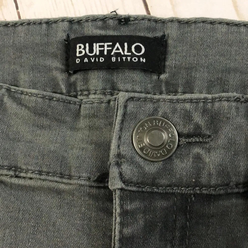 Buffalo Aubrey mid rise super soft capri 2/26 EUC - Image 4