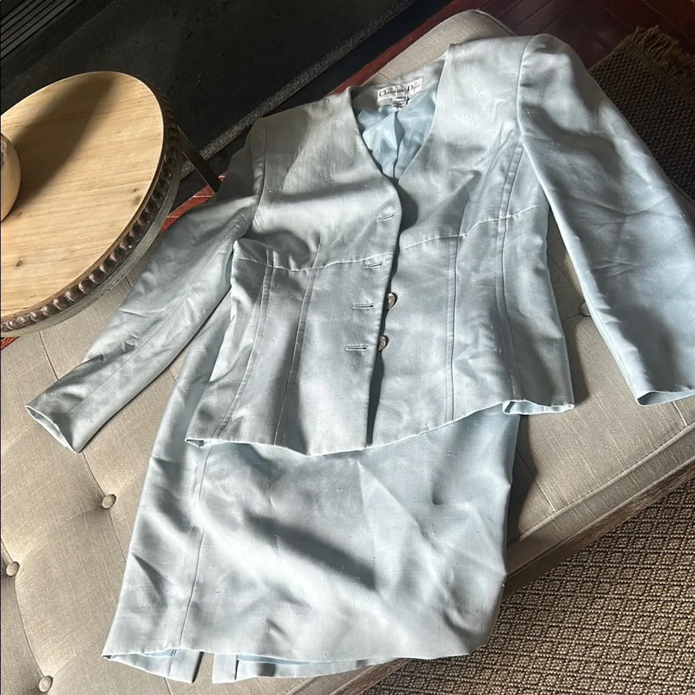 Christian Dior Vintage 100% Silk Oyster Shell Button Blazer and Skirt Co-ord Set - Image 4