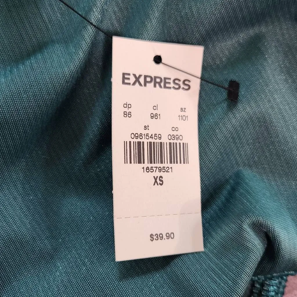 Express Green Velvet Ribbed Wrap Top NWT Size XS Dressy Green Velvet Top - Image 8