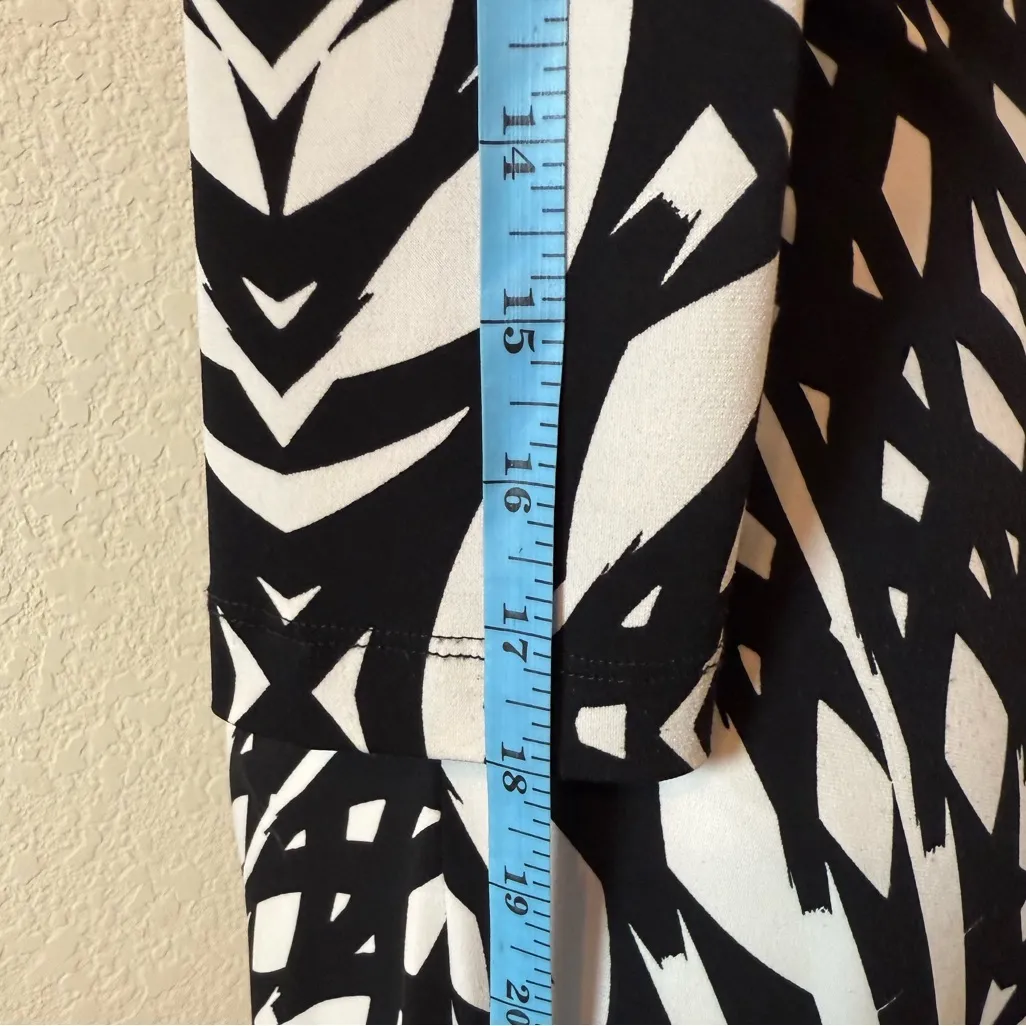 Boston Proper Black & White Print 3/4 Sleeve Body Con Dress‎ 8 - Image 5