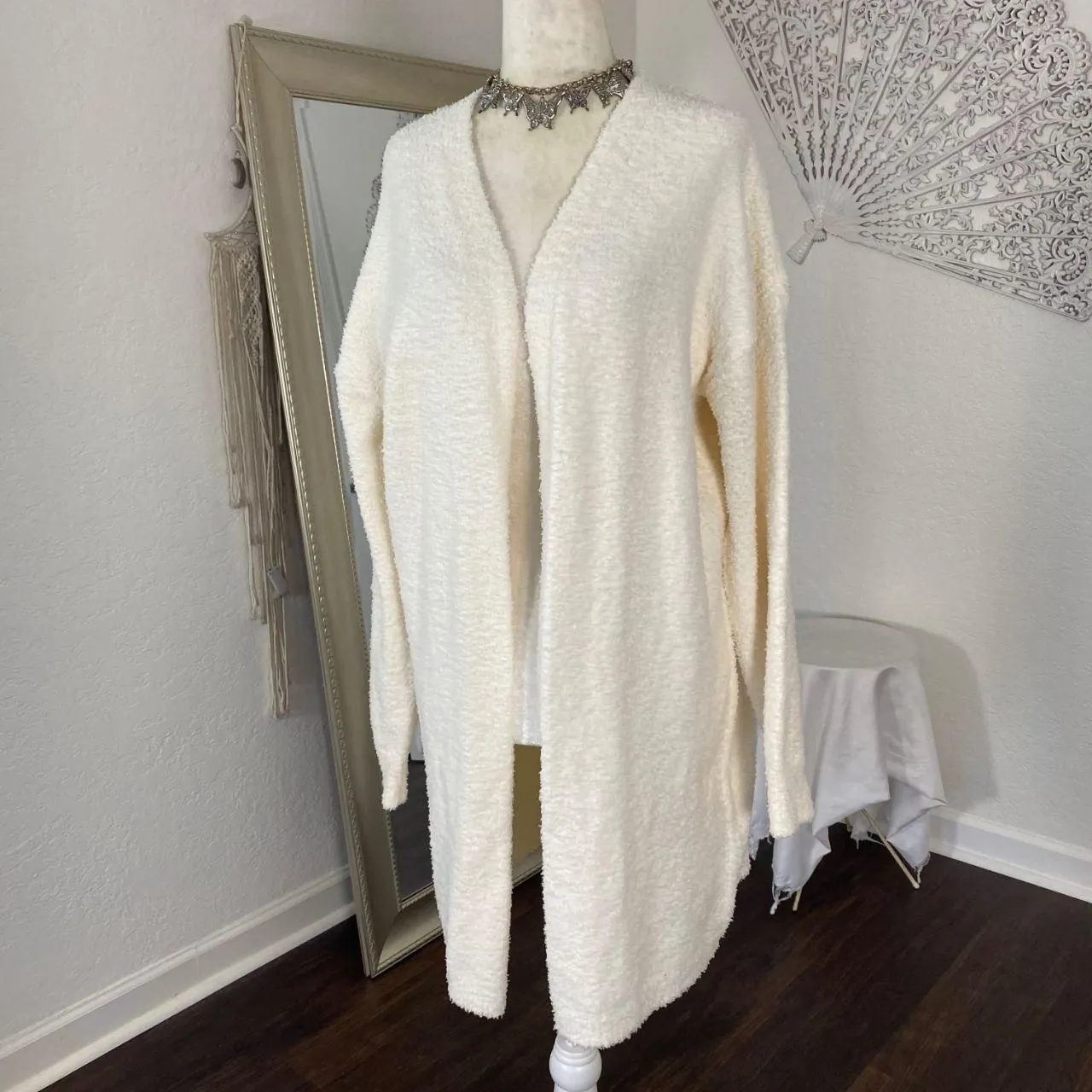 Chunky Fuzzy Ultra Soft Off White Cream Long Fluffy Cardigan M Size M - Image 3