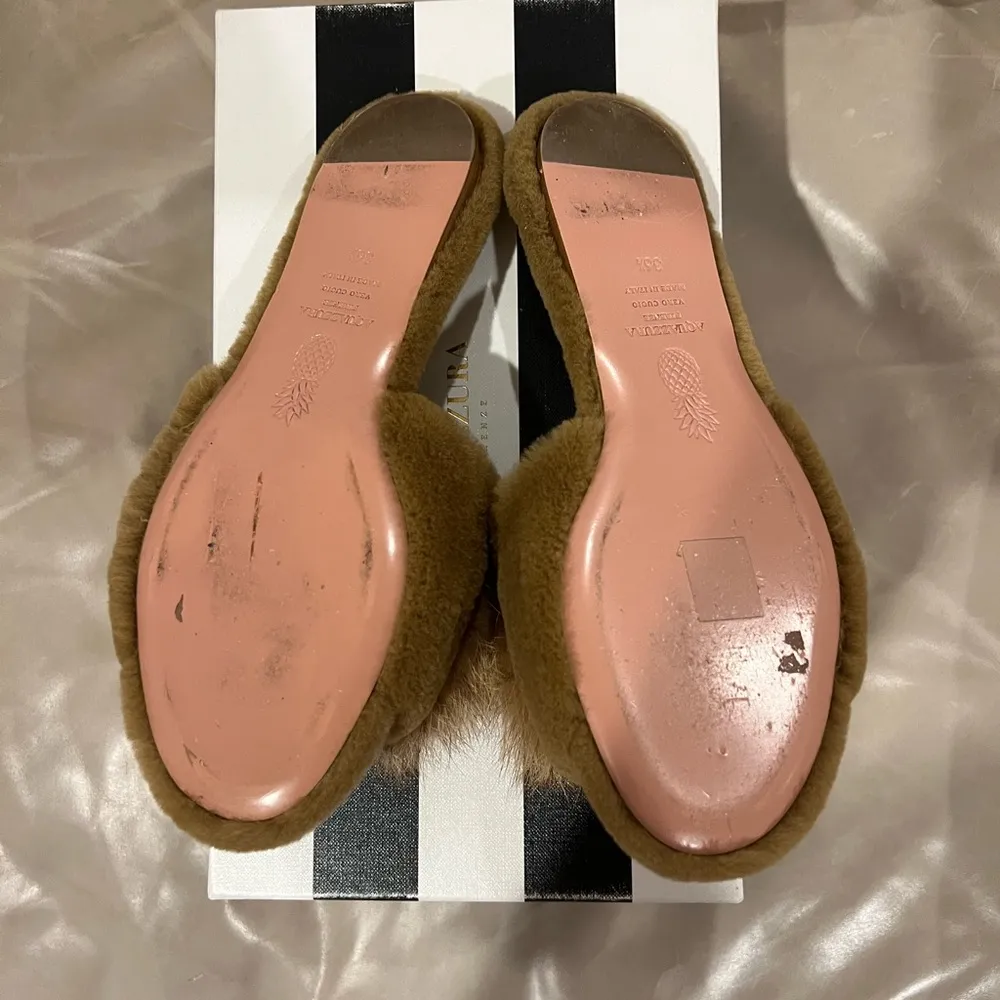 Aquazzura Foxy Slides. NIB. Gold Size 6.5 - Image 4