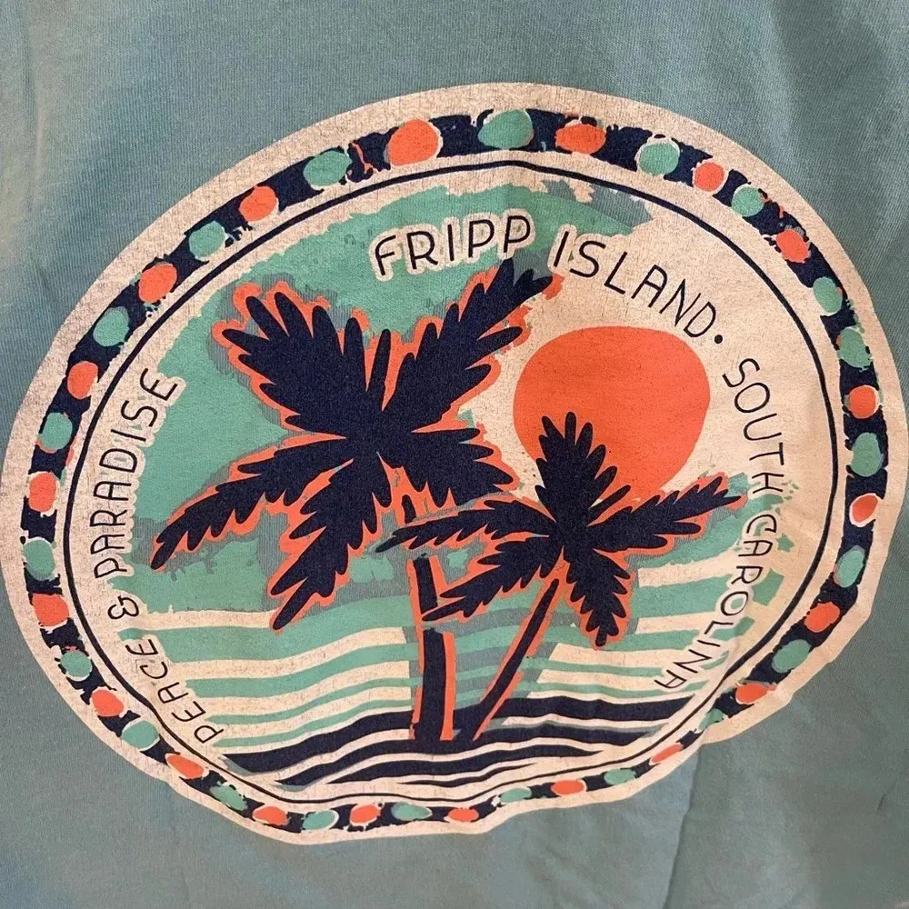 Unisex Fripp Island, SC blue tropical graphic t-shirt Medium - Image 4