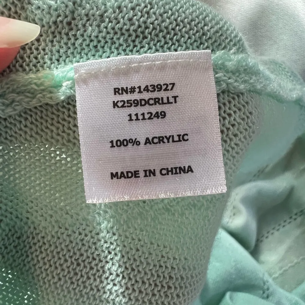 Charming Charlie Long Ombré Sweater (size: medium) - Image 4