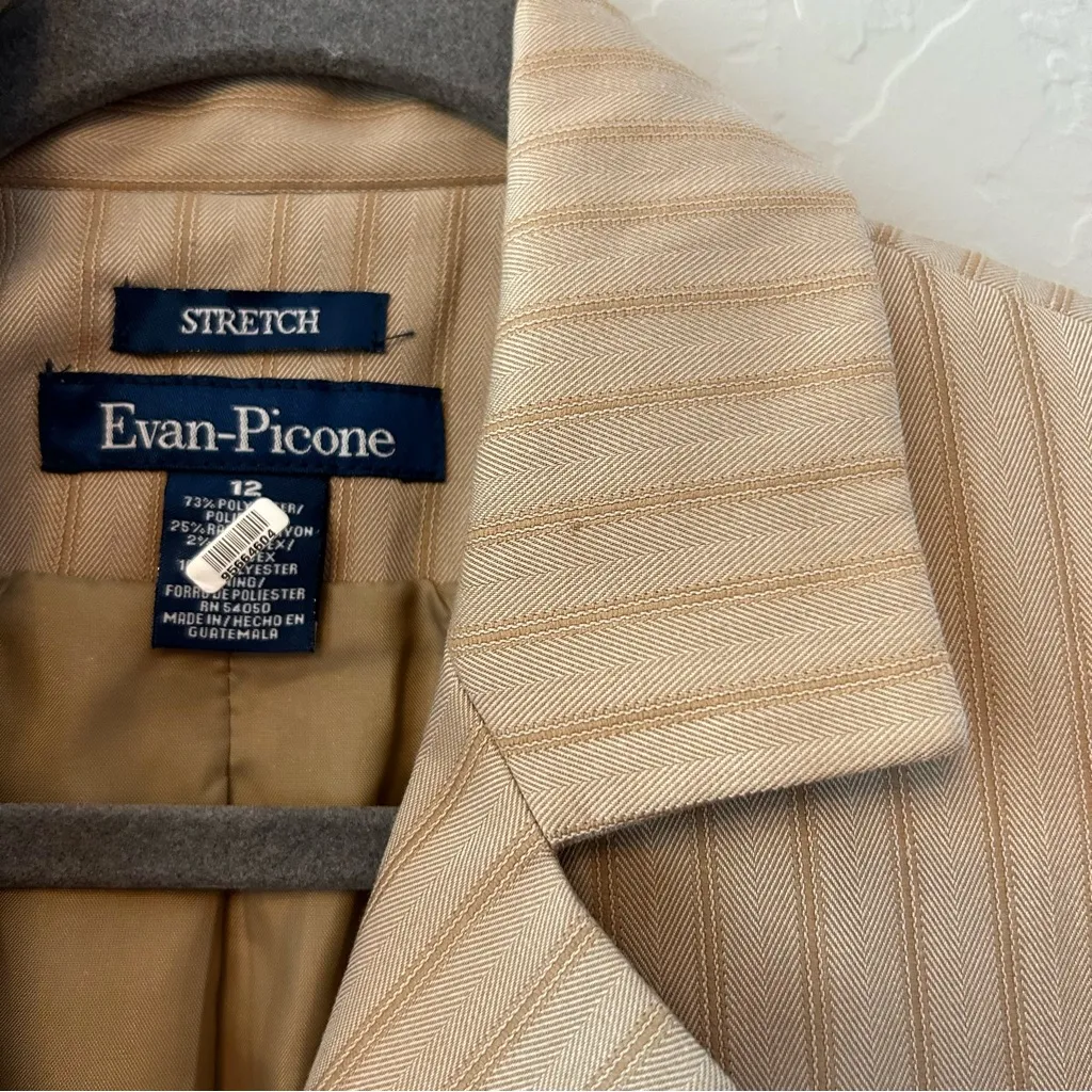 ⭐️Evan-Picone tan striped stretch blazer jacket with 4 button front size 12 - Image 2