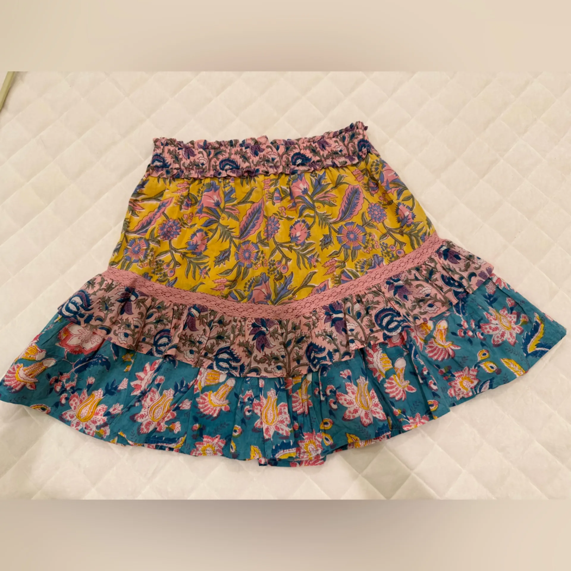 ALLISON NEW YORK sasha mini skirt in floral mix Yellow - Image 4