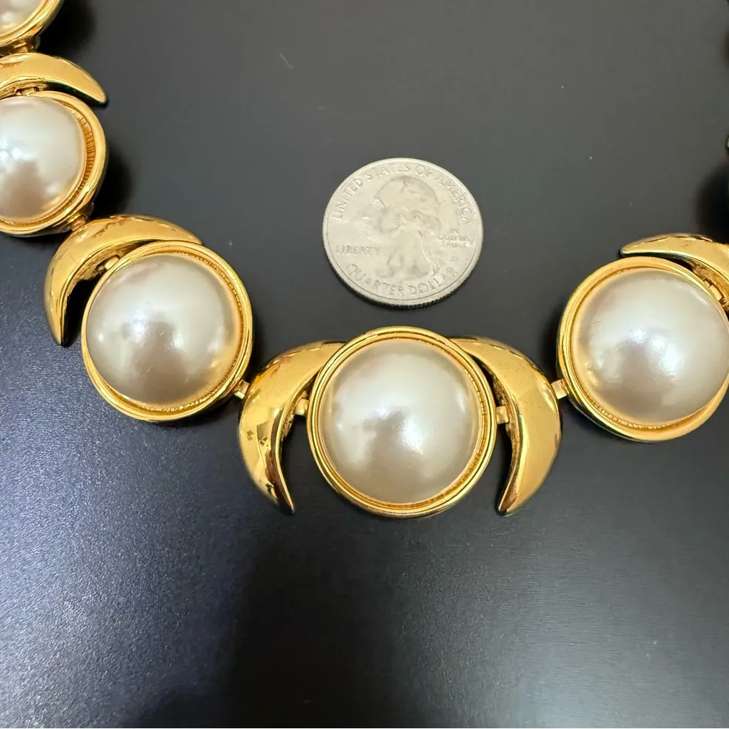 Vintage NAPIER Gold tone Faux Pearl Moon Detail Chunky Statement Necklace 125g. - Image 4