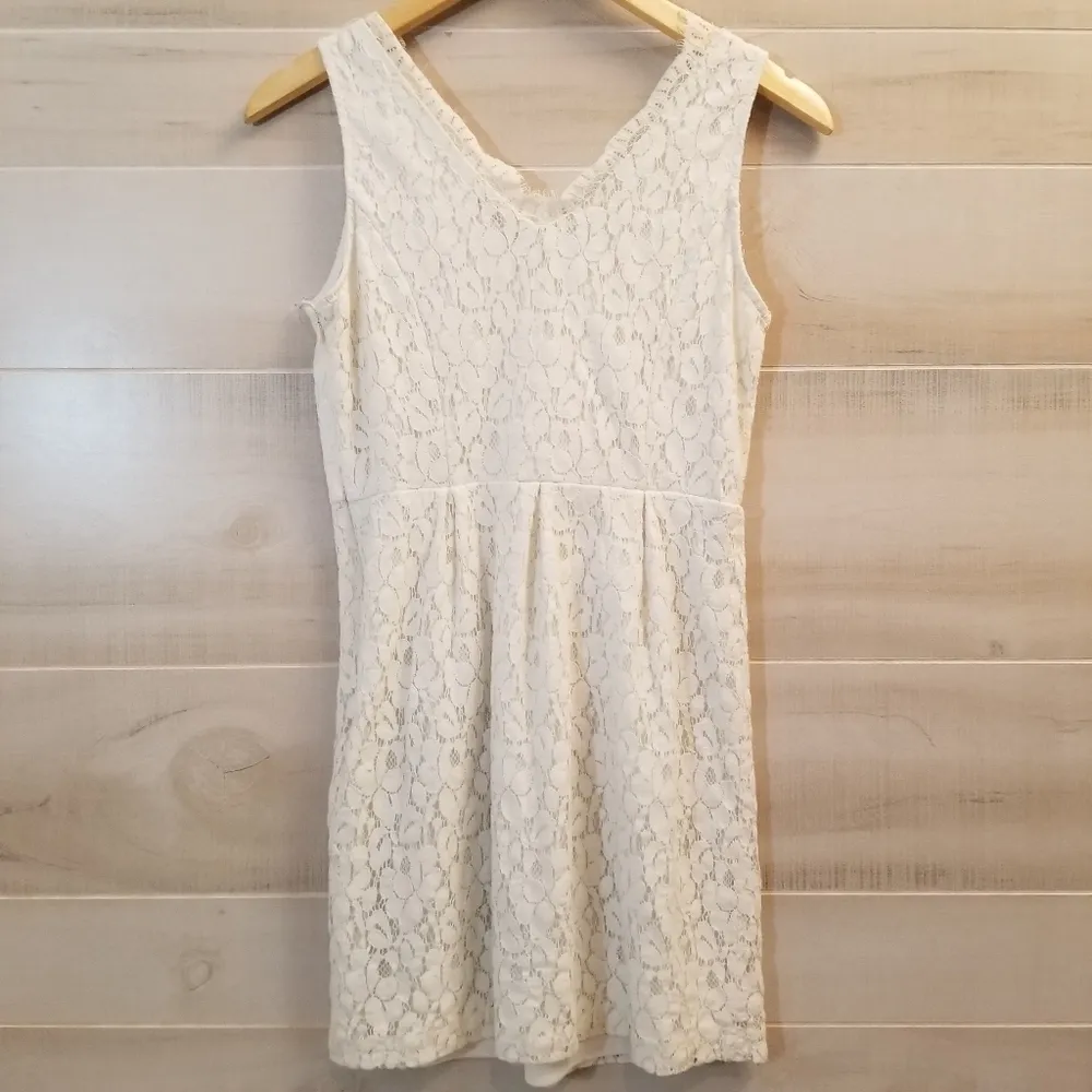 {M} Three Hearts ❤️❤️❤️ White Floral Lace Summer Dress - Image 3