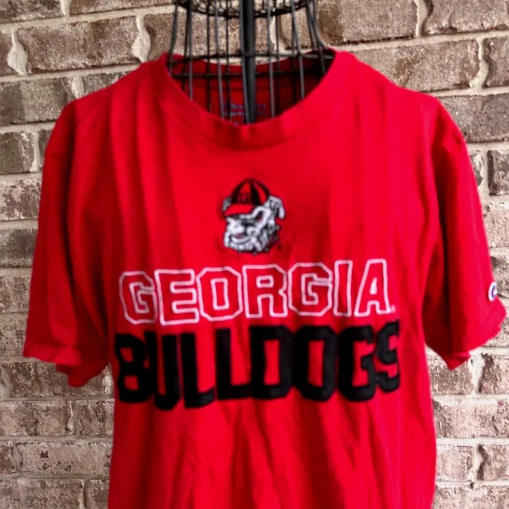 Vintage  Georgia Bulldogs T Shirt Large Red Short Sleeves Embroi… - Image 2