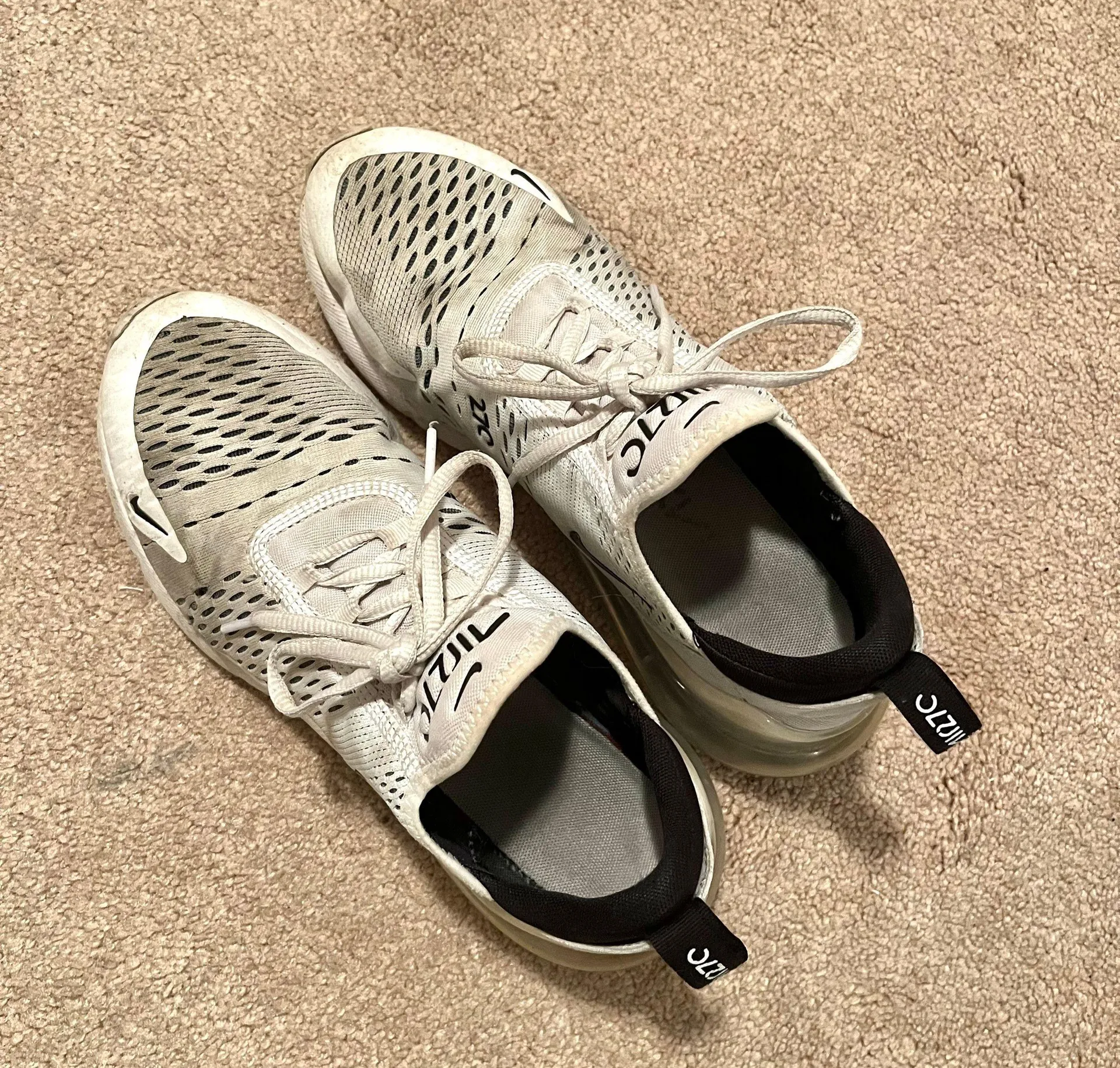 Nike Air Max 270 Shoes - Image 3