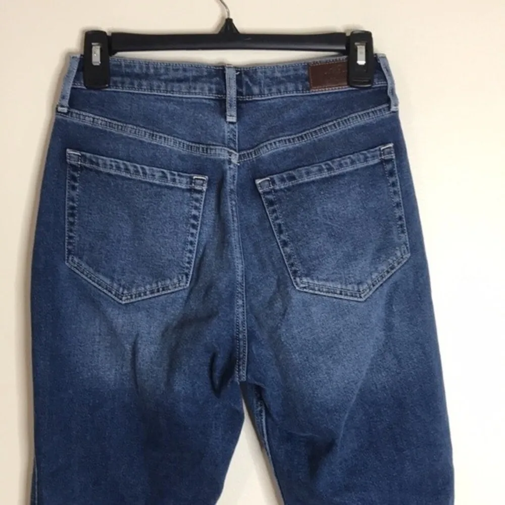 Hollister ultra high rise mom jean size 26 denim casual jeans - Image 9