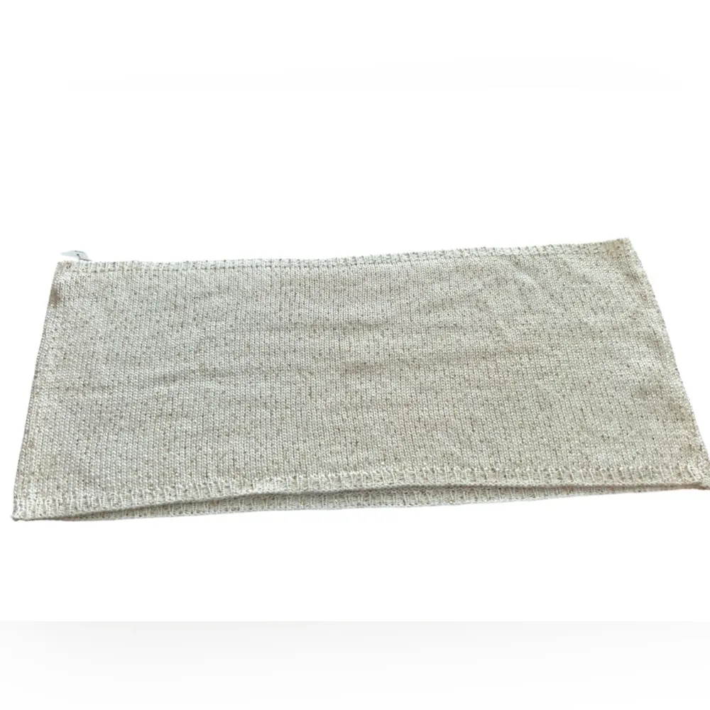 Calvin Klein‎ Women's Gold Knit Scarf with Glitter Accents - Image 7