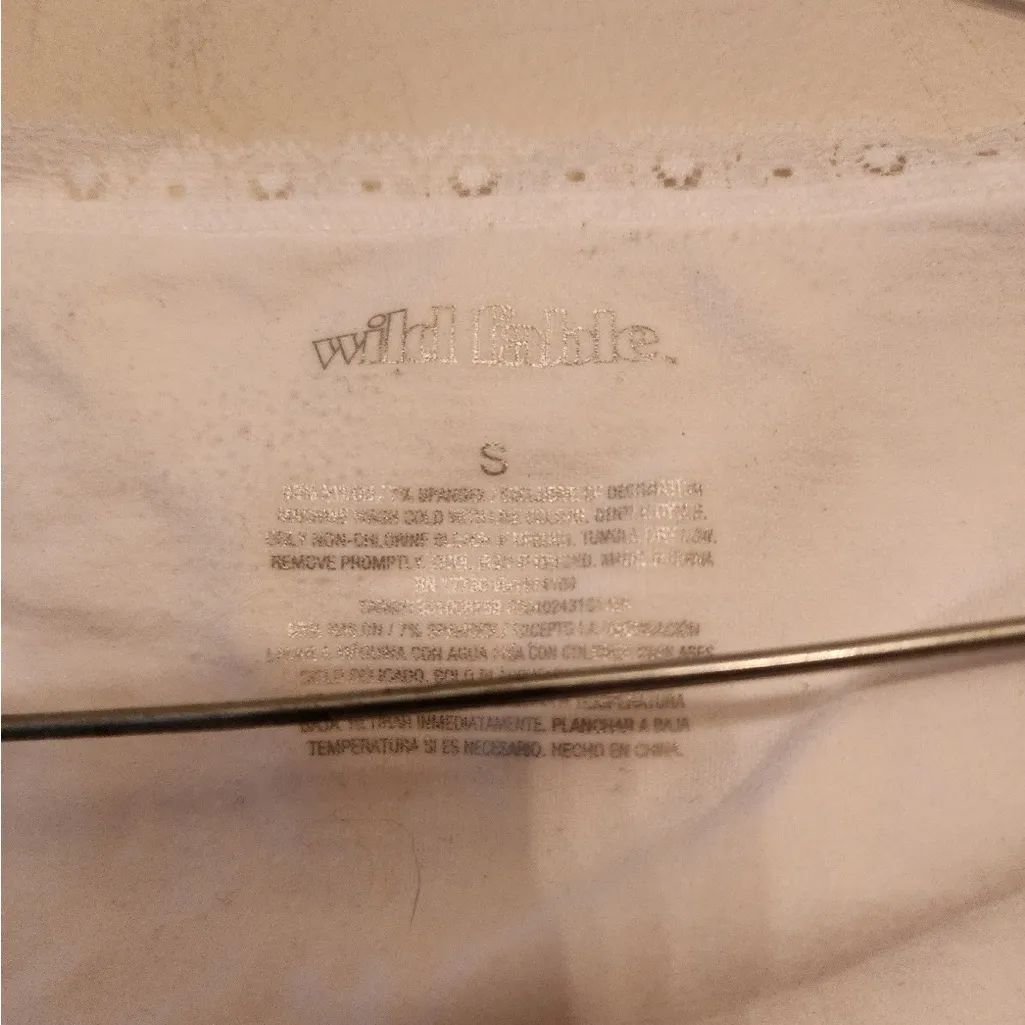 Wild fable white short sleeve lace collar size womens small - Image 2