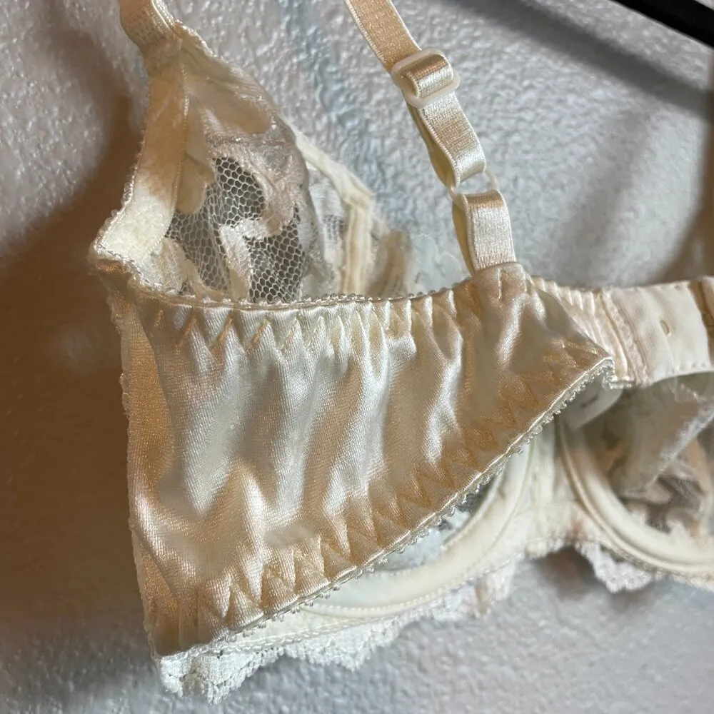 Vintage Victoria's Secret Bra 34B Ivory Lace Pearls Sequins Dainty Sexy - Image 12