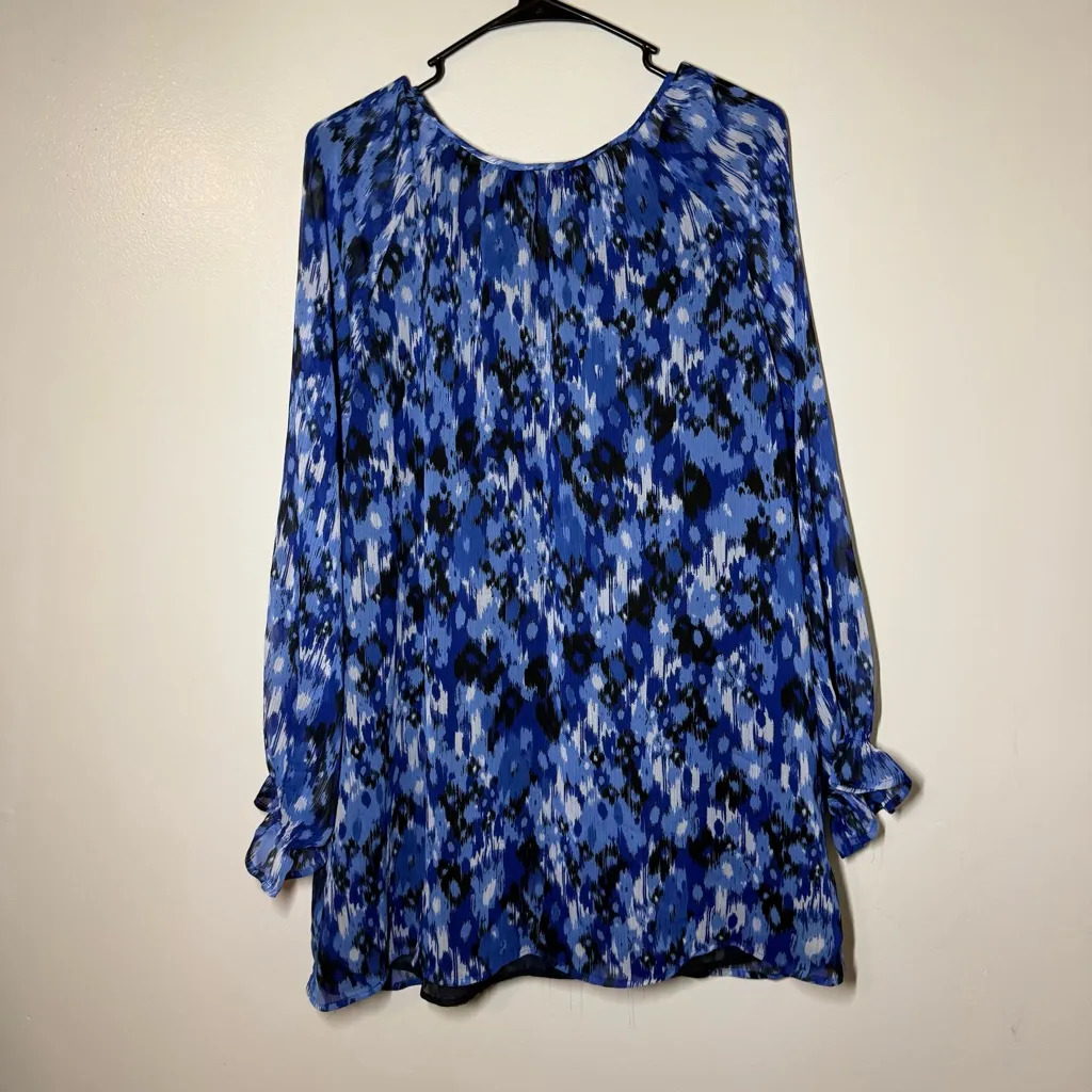 Jaclyn Smith Blue and Black Patterned Blouse - Image 2