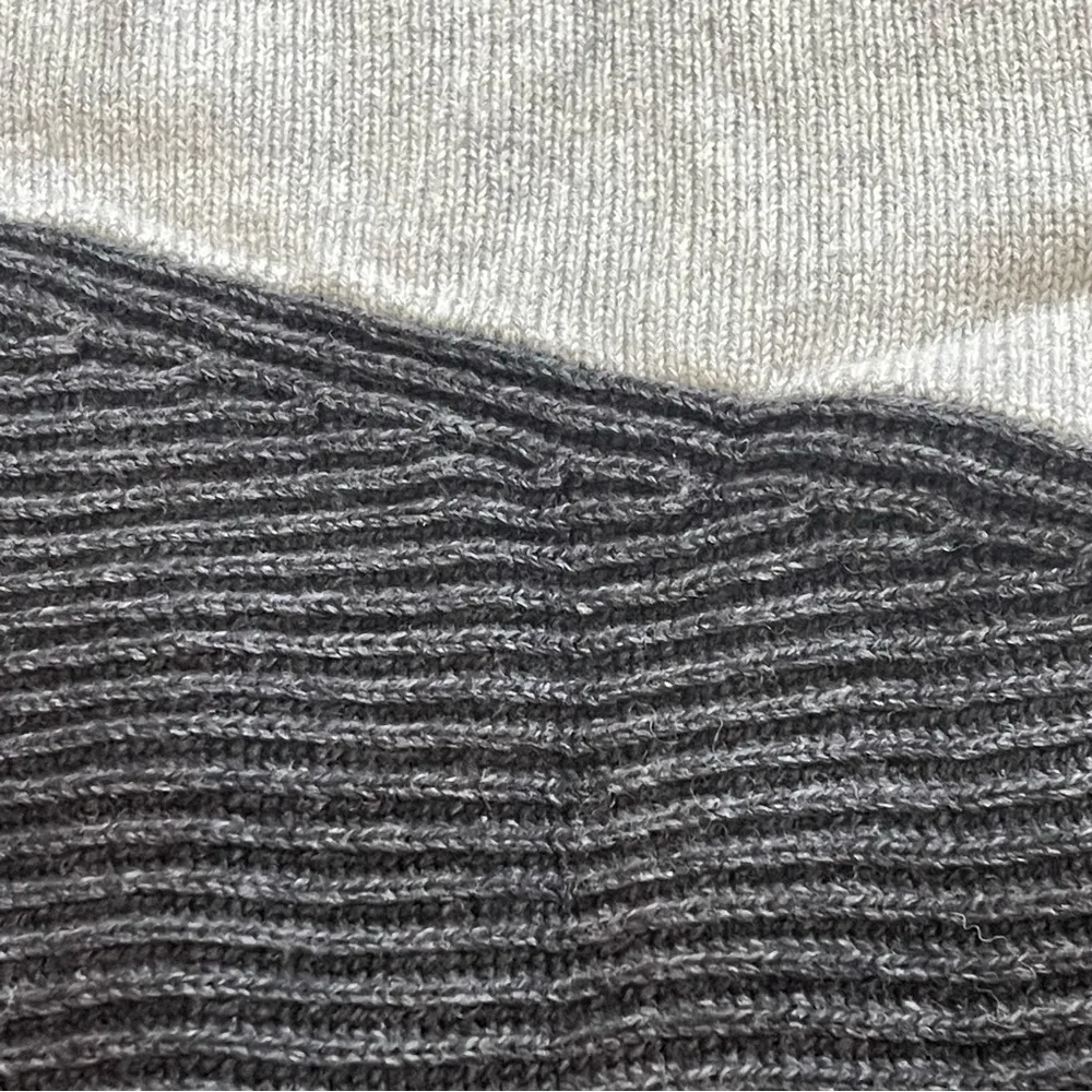 French Connection mock neck Color Block Wool Blend Sweater Grey Sz L - Image 11