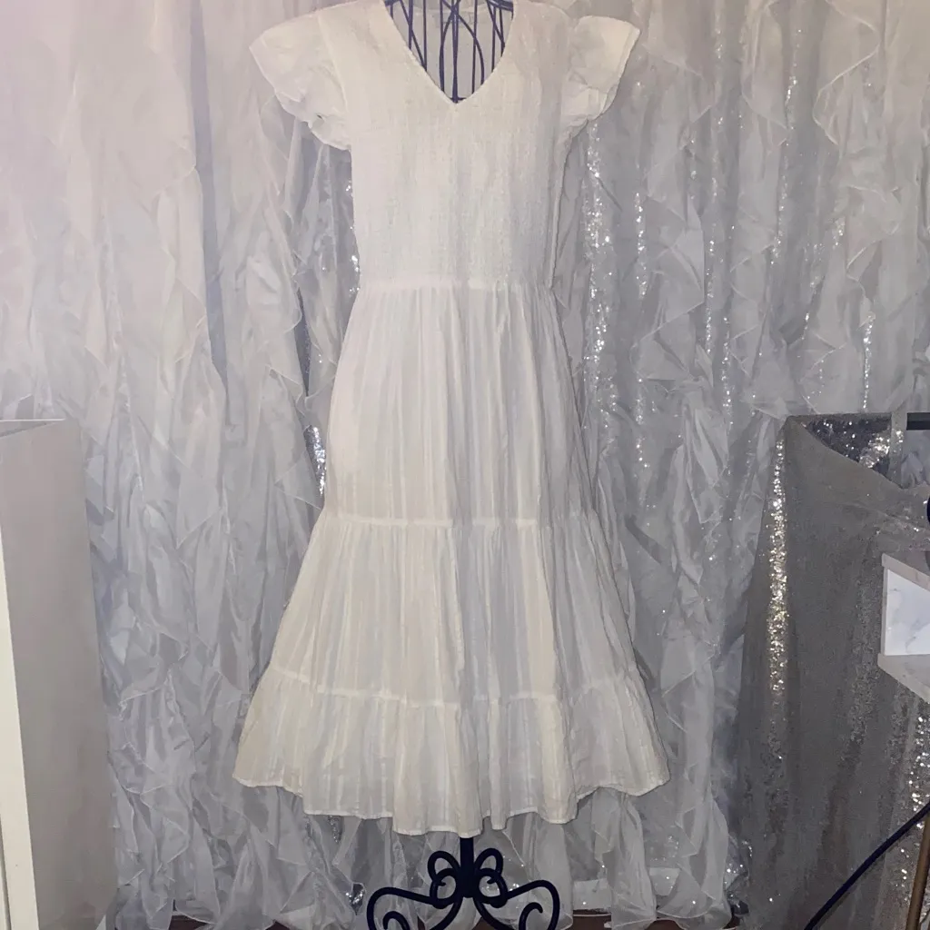 Vineyard Vibes S Elegant Smocked Tiered Midi Dress White with pockets - Image 3