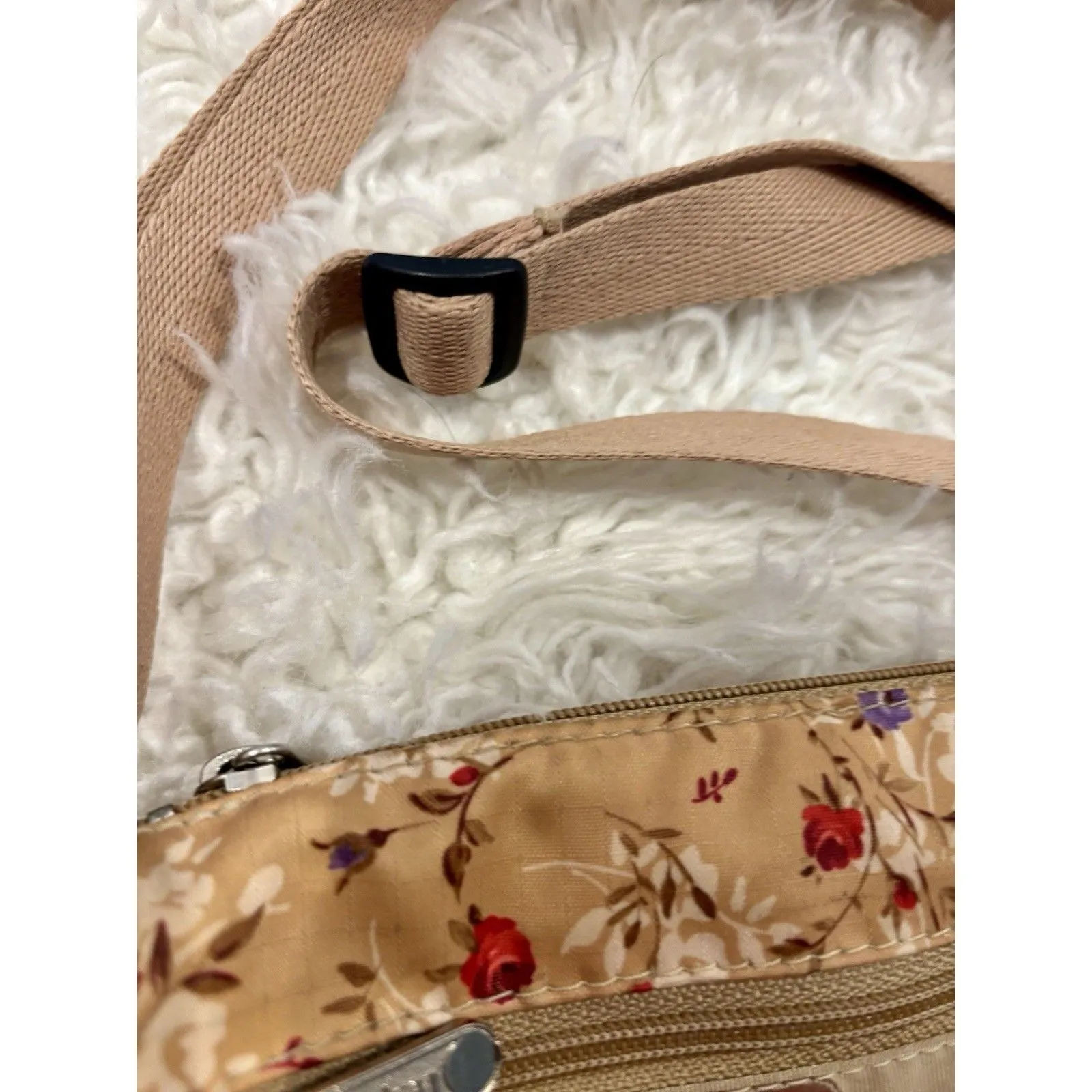 LeSportsac Deluxe Everyday Crossbody Adjustable Strap Beige Floral Y2K Bag - Image 6