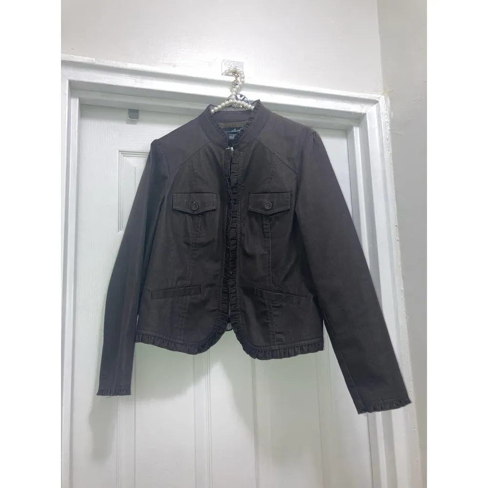 Willi Smith Brown ruffle light jacket size 10 fits medium women’s ruffled blazer - Image 10