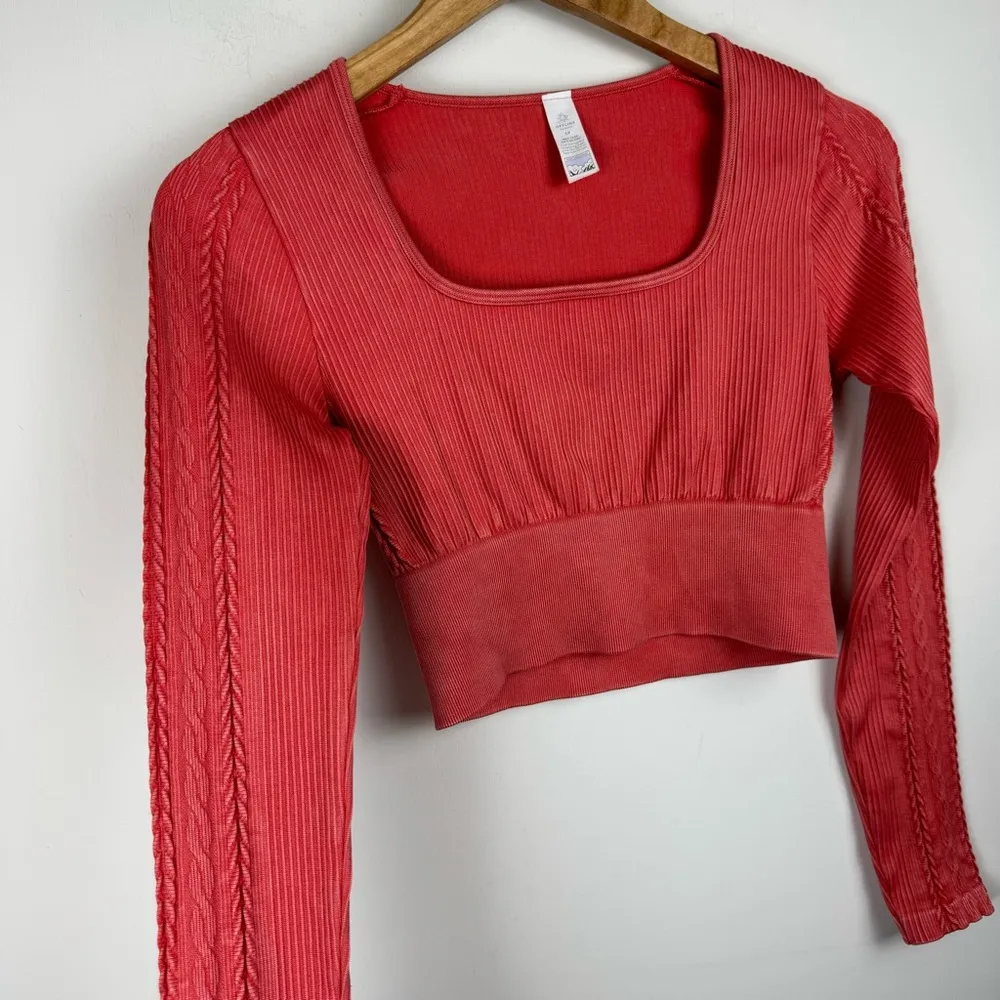 Aerie Offline Big Chill Seamless Long Sleeve T-Shirt Crop Top Sz Small Coral - Image 8