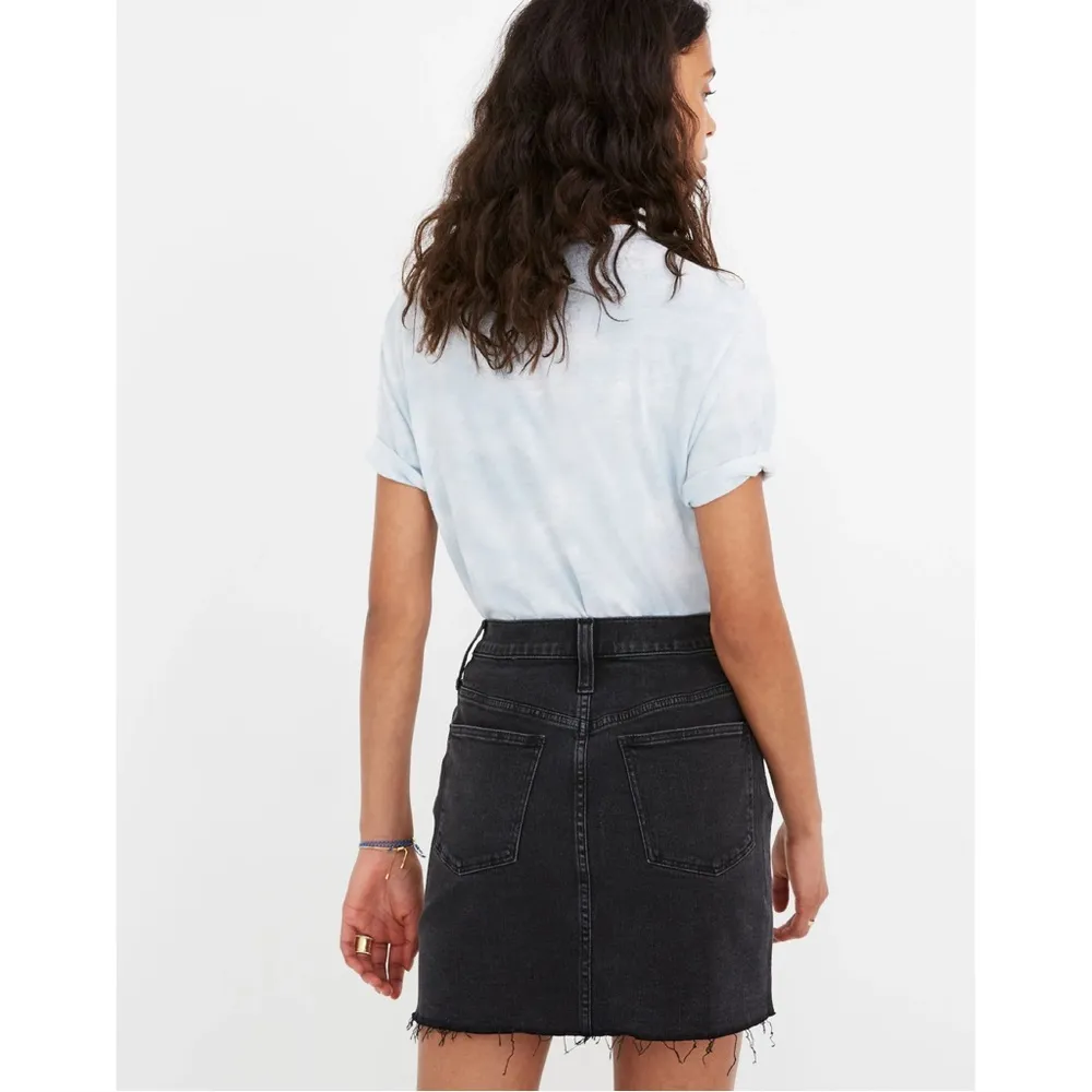 Madewell Stretch Denim Straight Mini Skirt in Ashcraft Wash: Raw-Hemmed Edition - Image 4