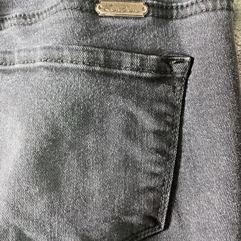 Kancan Black Frayed‎ Skinny Jeans with Zipper Detail at Ankle Size 26 Cut 6407 - Image 8