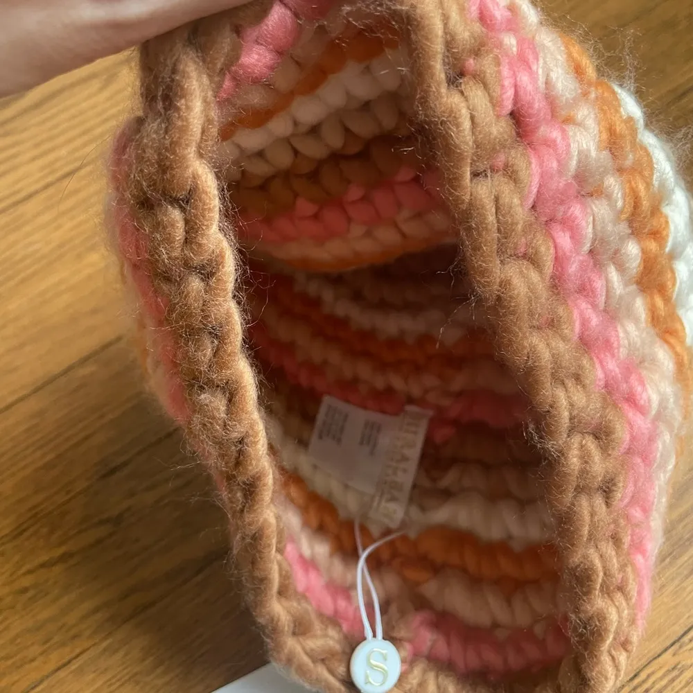 NWT Shiraleah chunky knit hat in multi - Image 3