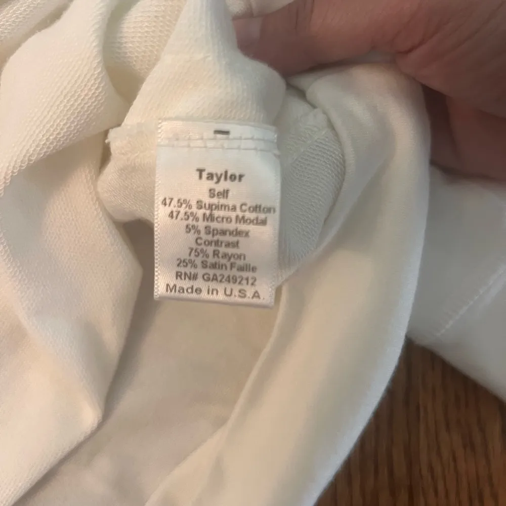 PJ Harlow Taylor French Terry Crew Neck Sweatshirt
Color: Pearl
Size: L - Image 5