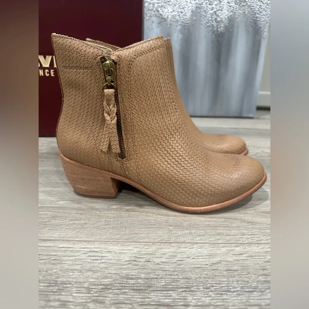 Wolverine NEW  Ella Derek Lam Color Beige - Image 4